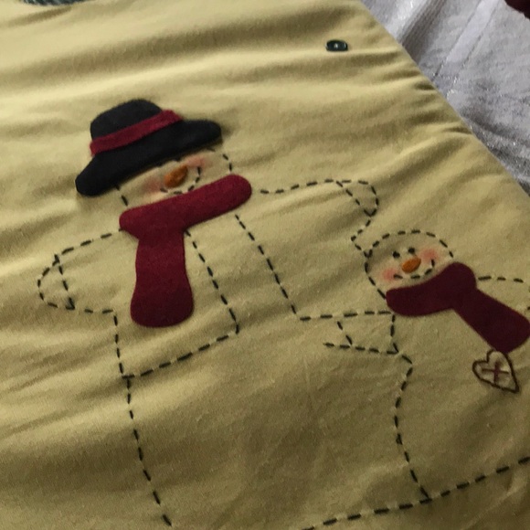 42” Hand Embroidered Tree Skirt - Picture 2 of 3